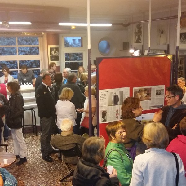 Cloture au Cinéma le Pestel avec une dégustation de glaces artisanales et Clairette de Die 20160508_204942.jpg