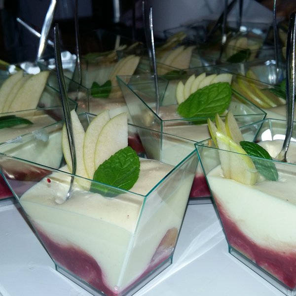 Le dessert du banquet espiègle : Tiramisu framboise/Clairette préparé par Yannick Marcon 20160508_144213.jpg