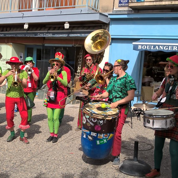 La Peckno Parade WP_20160507_11_00_23_Pro.jpg