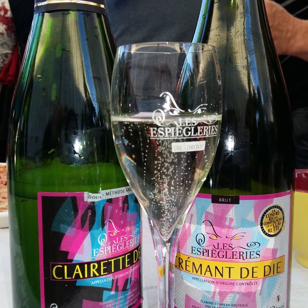 Les cuvées espiègles, sélectionnées par la Confrérie de la Clairette de Die 20160505_193302.jpg